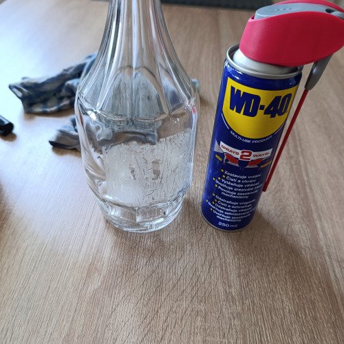 Jak lehce odstranit zbytky lepidla